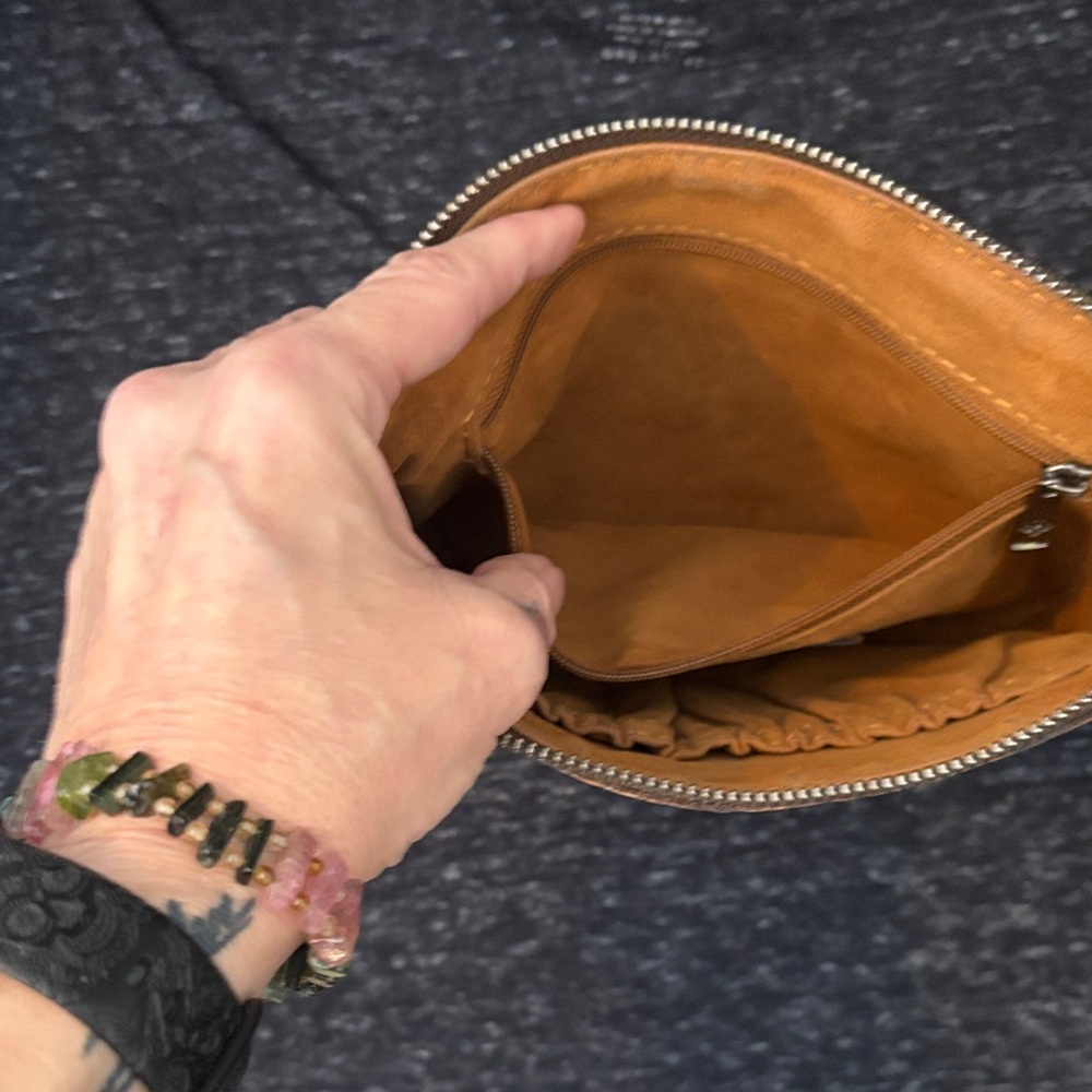 Patricia Nash Embossed Floral Clutch - Picture 4 of 14